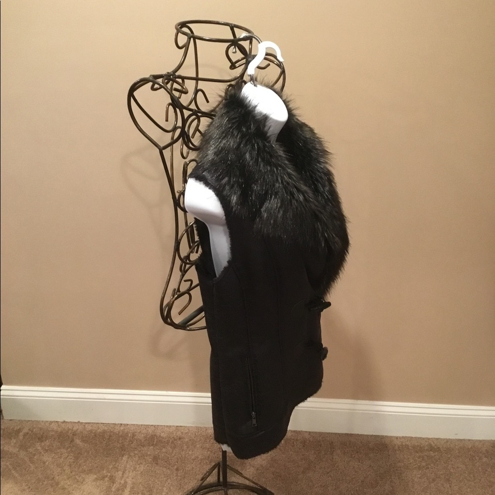 GUESS VEST - Picture 3 of 13